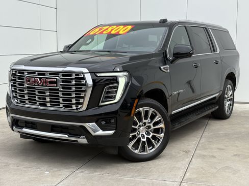 Used 2025 GMC Yukon XL Denali AWD/4WD image 2