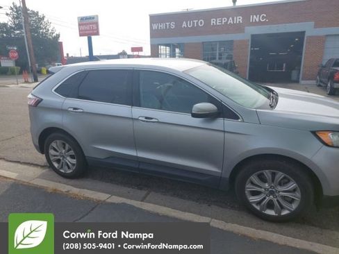 Used 2022 Ford Edge Titanium AWD/4WD image 4