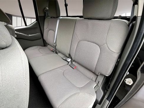 Used 2020 Nissan Frontier SV image 20