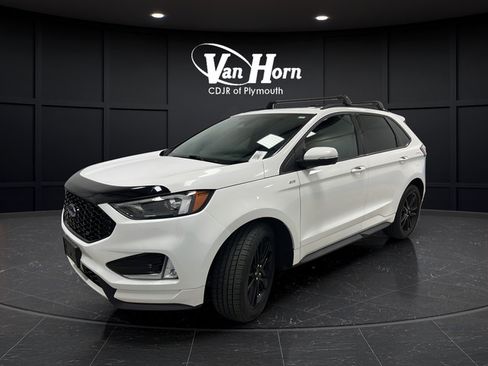Used 2020 Ford Edge ST-Line w/ Cold Weather Package AWD/4WD image 3