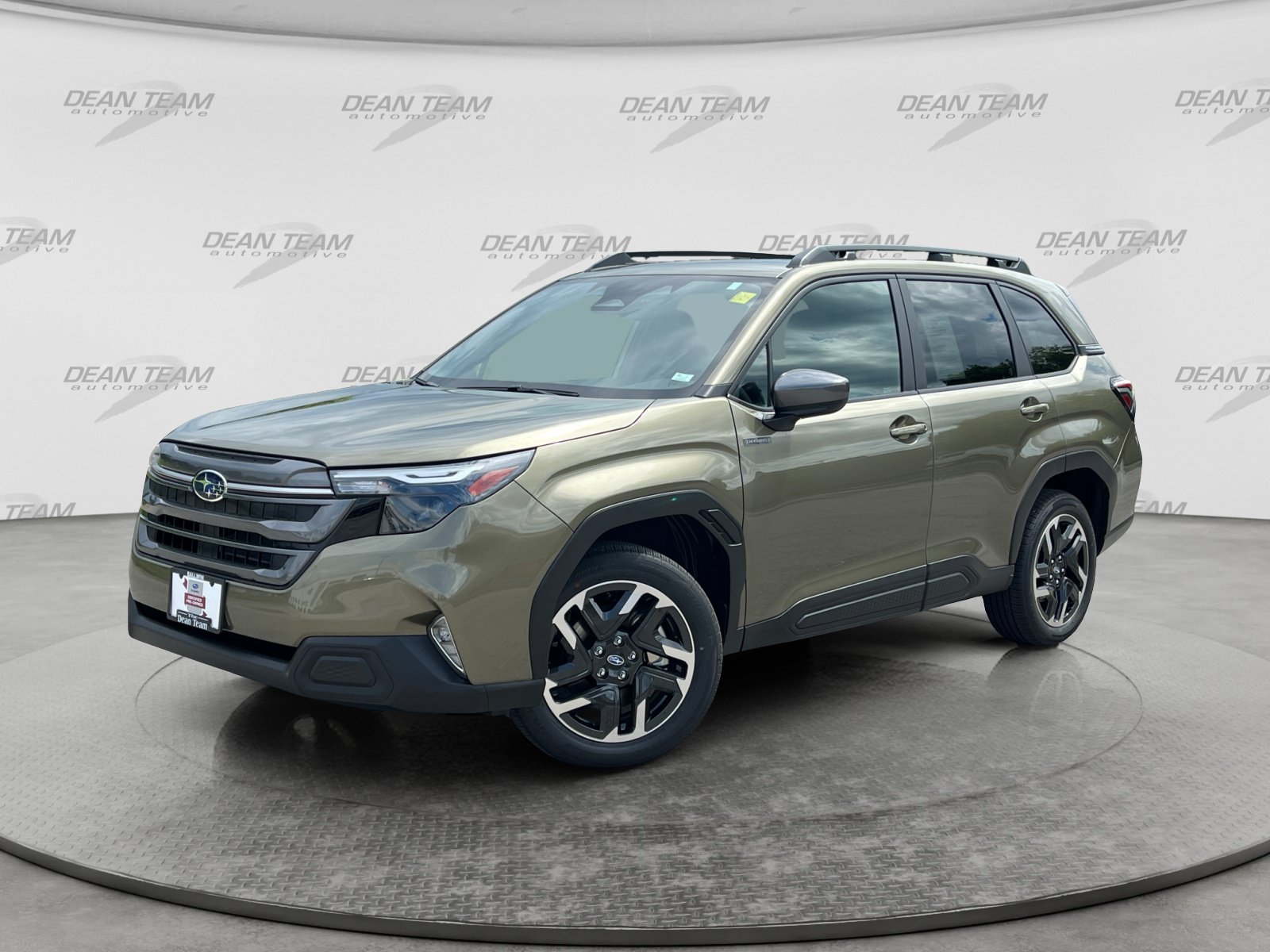 Used 2025 Subaru Forester Premium AWD/4WD image 3