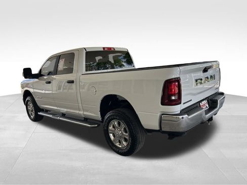 Used 2025 RAM 2500 Big Horn AWD/4WD image 4