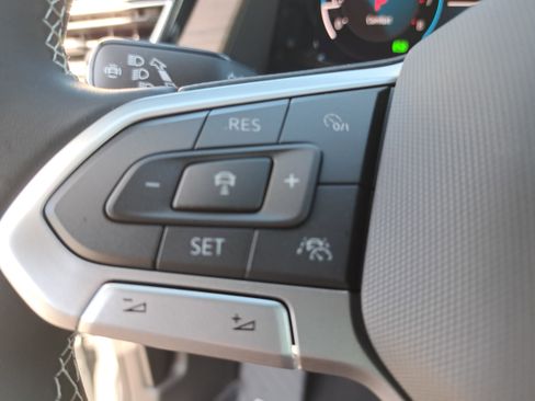 New 2026 Volkswagen Atlas SE FWD image 18