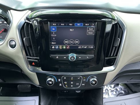 Used 2022 Chevrolet Traverse LS image 20