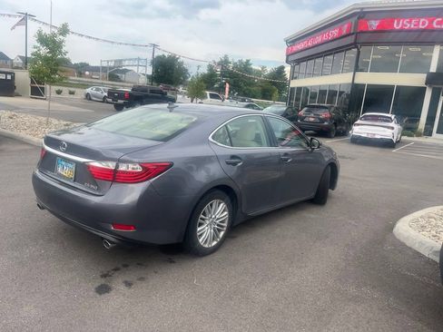 Used 2013 Lexus ES 350 w/ Luxury Pkg FWD image 8
