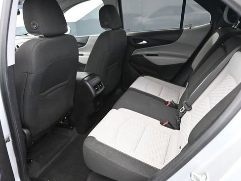 Used 2018 Chevrolet Equinox LS FWD image 15
