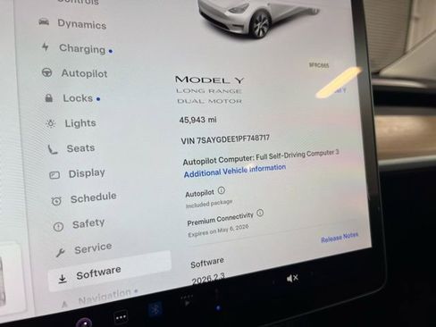 Used 2023 Tesla Model Y Long Range image 26