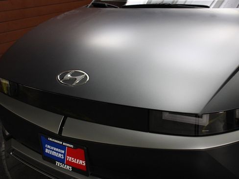 Used 2024 Hyundai Ioniq 5 SEL image 3