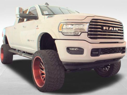 Used 2019 RAM 3500 Limited image 3