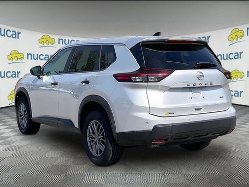 Used 2024 Nissan Rogue S AWD/4WD image 4