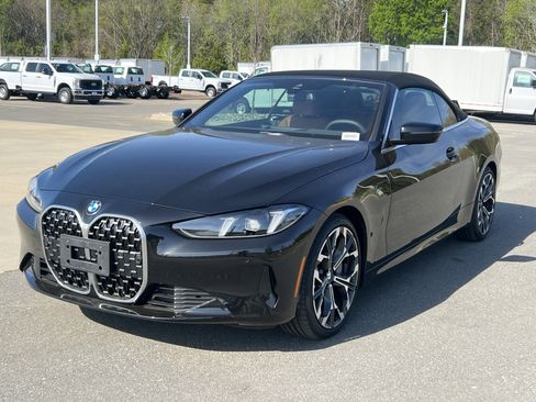Used 2025 BMW 430i Convertible w/ Premium Package image 5