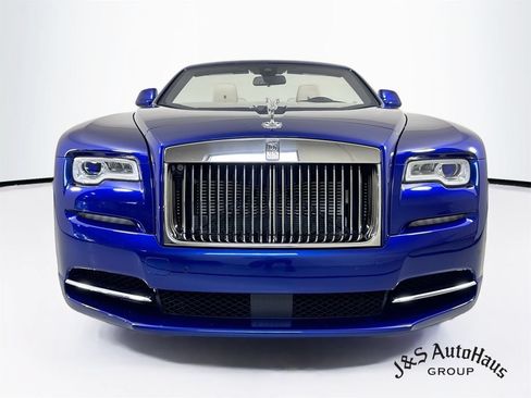 Used 2017 Rolls-Royce Dawn RWD image 2