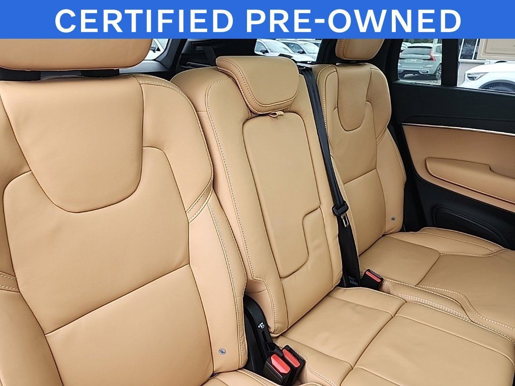Used 2025 Volvo XC90 B5 Ultra w/ Protection Package Premier AWD/4WD image 18