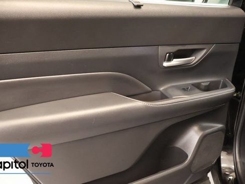 Certified 2024 Toyota Grand Highlander AWD image 31
