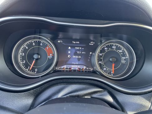 Used 2020 Jeep Cherokee Limited image 19