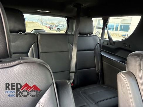 Used 2024 GMC Yukon XL Denali AWD/4WD image 12
