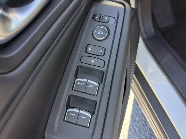 Used 2025 Honda Accord SE image 18