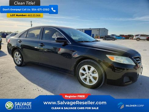 Used 2010 Toyota Camry Sedan image 5