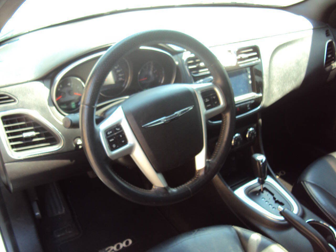 Used 2013 Chrysler 200 Limited w/ Sun/Sound Group FWD image 8