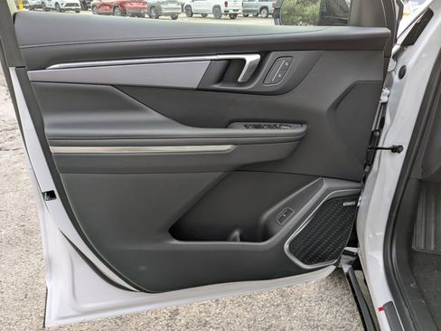 New 2026 Buick Enclave Sport Touring image 9