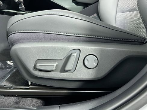 New 2025 Kia Niro SX image 15