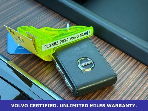 Certified 2024 Volvo XC60 B5 Ultimate image 40