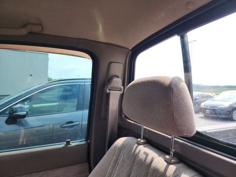 Used 1999 Toyota Tacoma 4x4 Regular Cab image 13