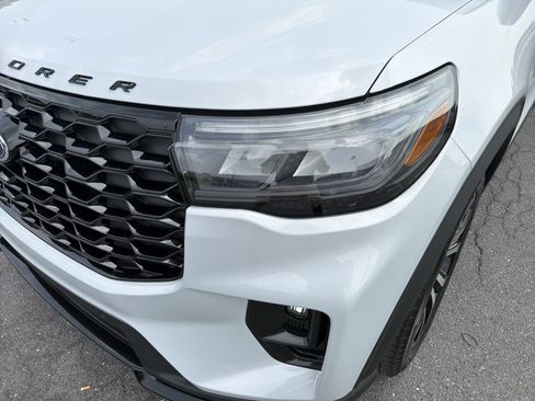New 2026 Ford Explorer ST-Line AWD/4WD image 10