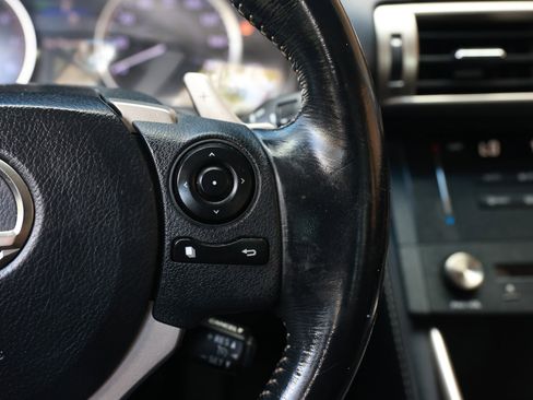 Used 2016 Lexus IS 200t image 31