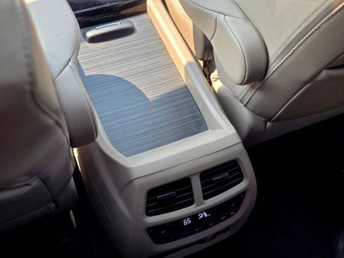Used 2022 Honda Pilot Touring image 25