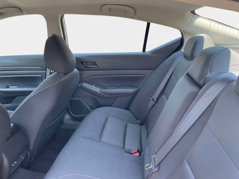 Used 2025 Nissan Altima 2.5 SV FWD image 16