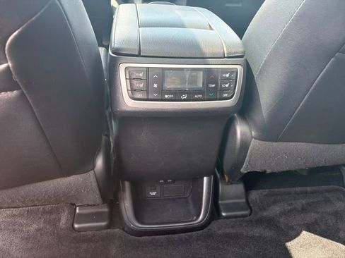 Used 2019 Toyota Highlander Limited Platinum AWD/4WD image 16