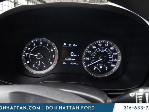 Used 2020 Hyundai Venue SEL image 6