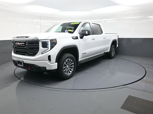 Used 2022 GMC Sierra 1500 AT4 w/ AT4 Preferred Package image 7