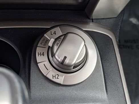 Used 2024 Toyota 4Runner SR5 Premium AWD/4WD image 17