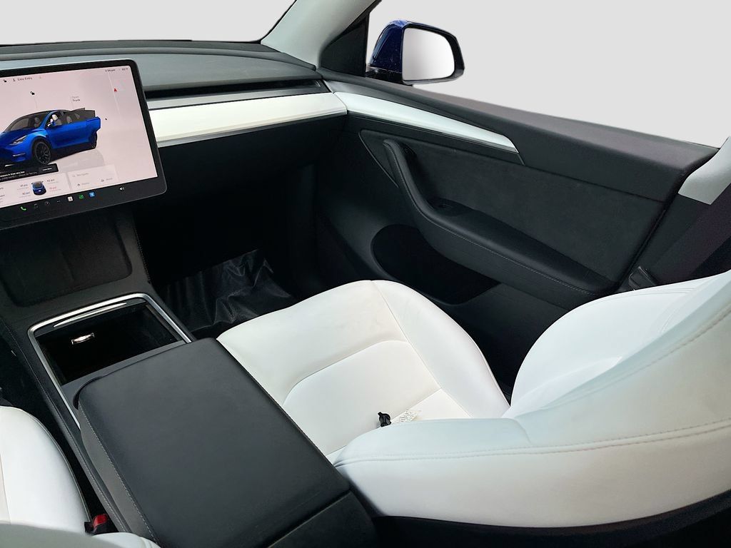 Used 2024 Tesla Model Y Performance AWD/4WD image 21