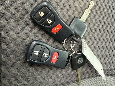 Used 2014 Nissan Frontier SV RWD image 18