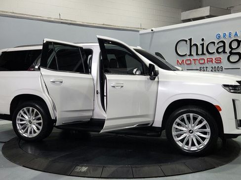 Used 2023 Cadillac Escalade Luxury AWD/4WD image 15