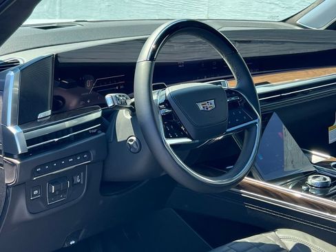New 2026 Cadillac Escalade ESV Platinum Luxury AWD/4WD image 5