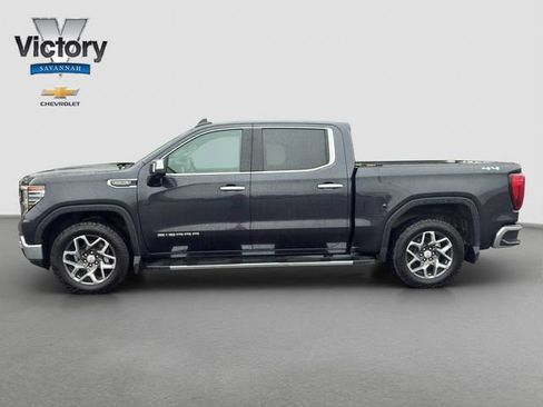 Used 2024 GMC Sierra 1500 SLT w/ SLT Premium Plus Package AWD/4WD image 4