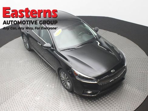 Used 2019 Kia Cadenza Premium image 3