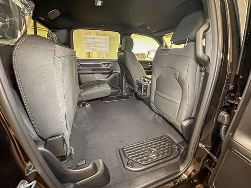 New 2026 RAM 1500 4x4 Crew Cab image 4