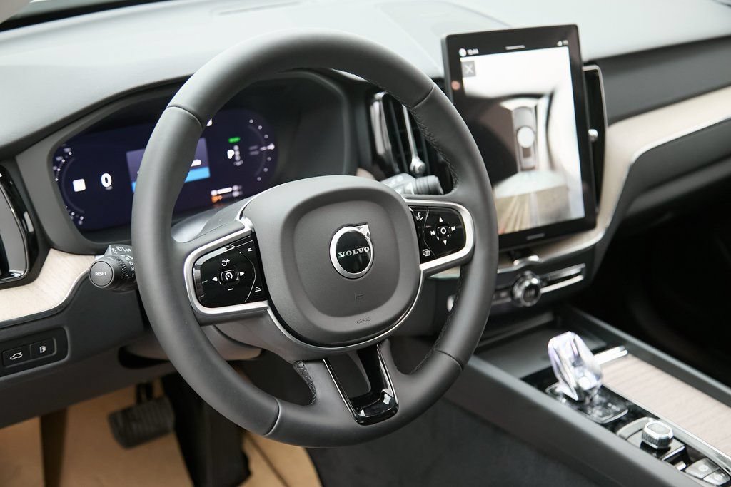 New 2026 Volvo XC60 T8 Plus w/ Climate Package AWD/4WD image 13