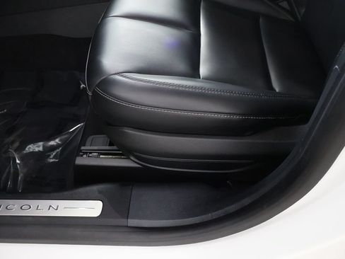 Used 2024 Lincoln Corsair AWD image 30