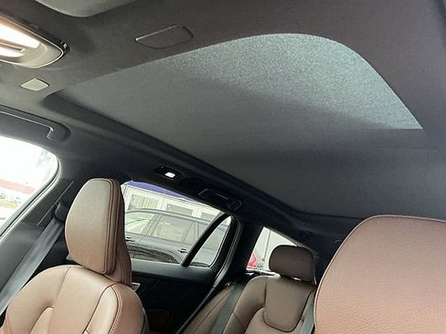 New 2026 Volvo V60 B5 Cross Country Plus w/ Climate Package image 16