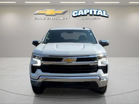 Used 2025 Chevrolet Silverado 1500 LT AWD/4WD image 9