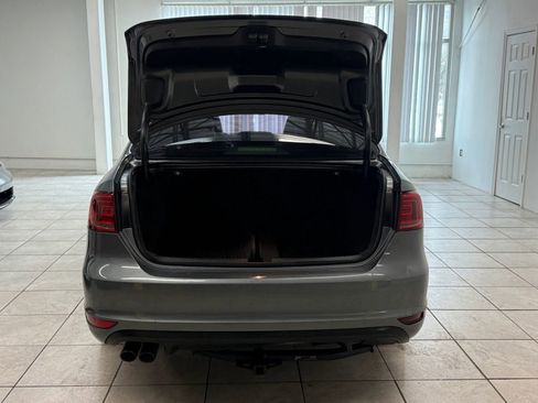 Used 2014 Volkswagen Jetta GLI image 19