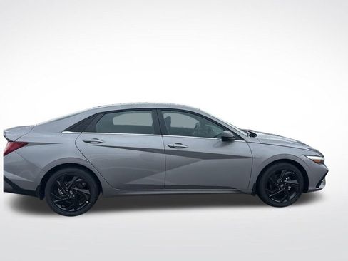 New 2026 Hyundai Elantra SEL Sport Premium FWD image 5