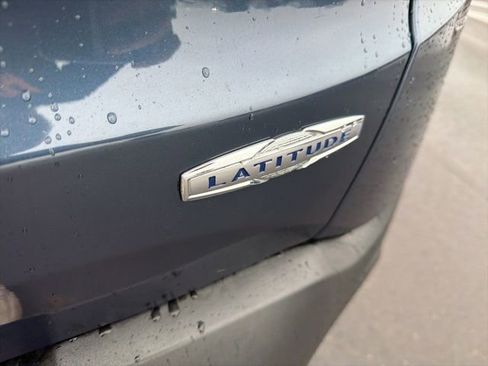 Used 2020 Jeep Renegade Latitude w/ Cold Weather Group image 9