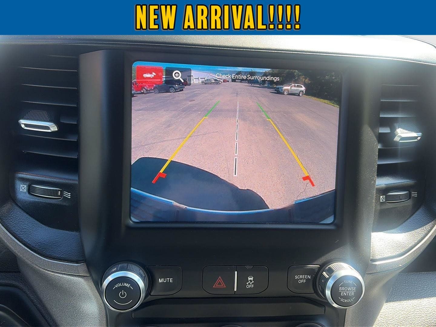 Used 2022 RAM 3500 Tradesman w/ Chrome Appearance Group AWD/4WD image 19